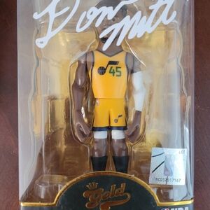 NBA Gold Series Yellow and Black Basketball Figure (45)